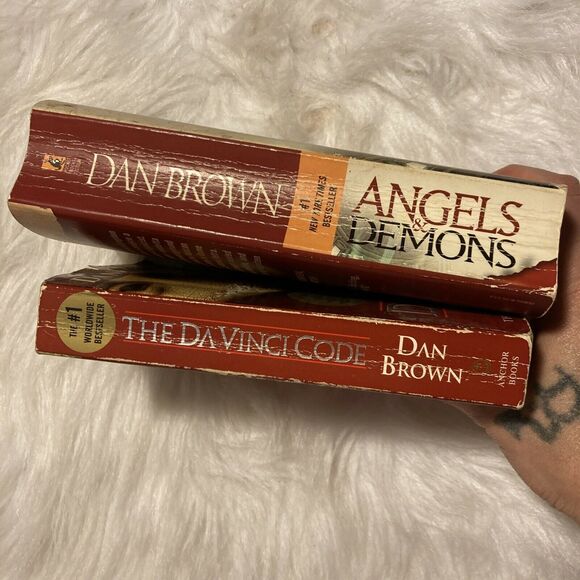 Angels and Demons & The Da Vinci Code by Dan Brown Book Novels Bundle Of 2 - Picture 6 of 9